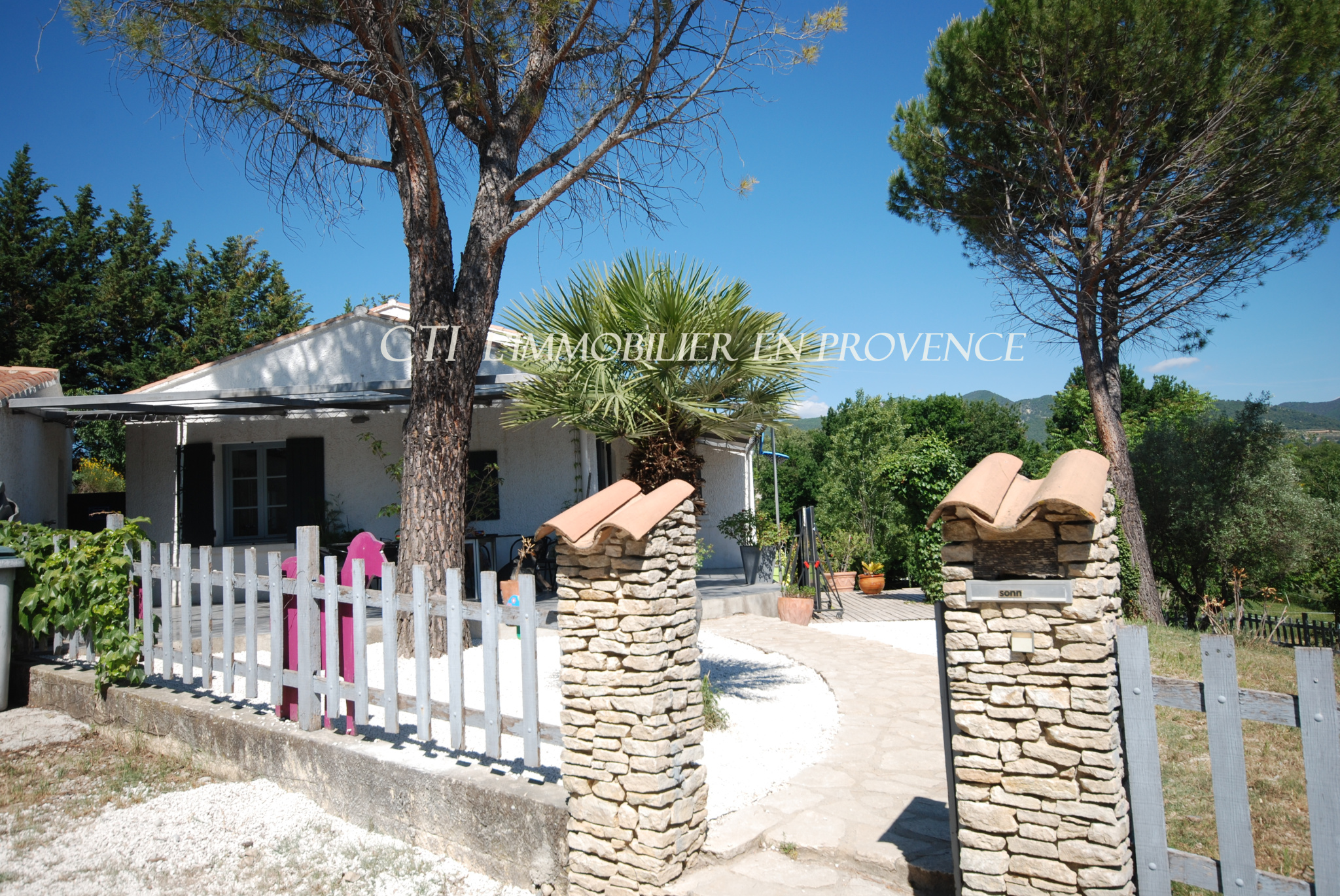 vente BELLE MAISON DE CAMPAGNE A VENDRE CTI Provence